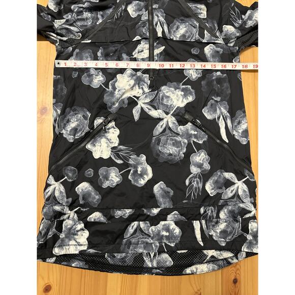 Lululemon Womens Miss Misty Pullover Hooded Size 6 - Picture 4 of 6